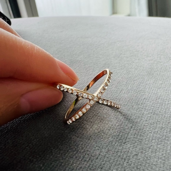 BRAND NEW Cross Stripes Diamond Ring, size 6-8 - Picture 3 of 6